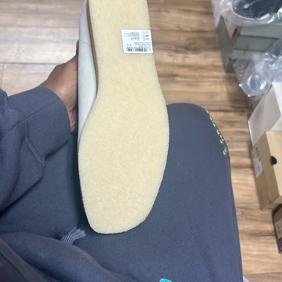Clarks White Loafers Slip-Ons Minimalist Design