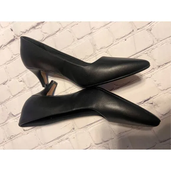 Clarks Women's 6.5 Wide Classic Kitten Heels Black Leather Pointed Toe Office