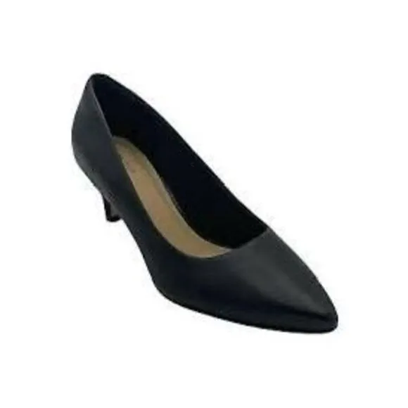 Clarks Women's 6.5 Wide Classic Kitten Heels Black Leather Pointed Toe Office