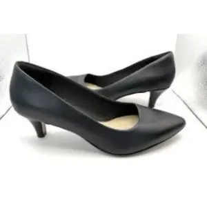 Clarks Women's 6.5 Wide Classic Kitten Heels Black Leather Pointed Toe Office