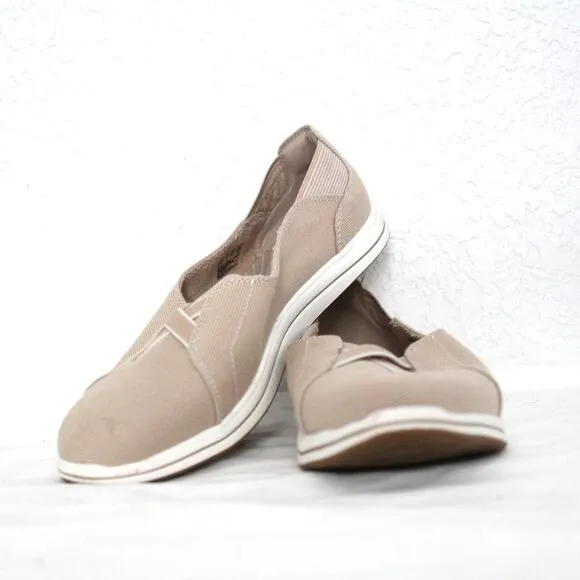 Clarks Women's Breeze Step Slip On Size 11M