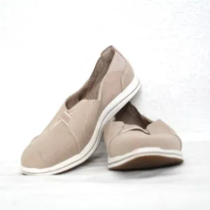 Clarks Women's Breeze Step Slip On Size 11M