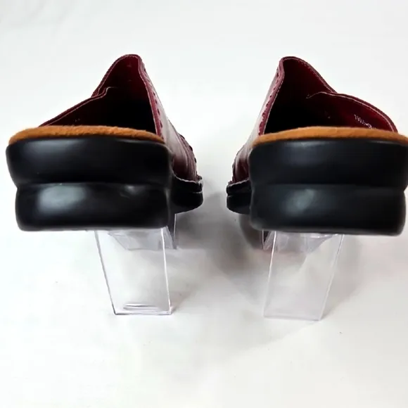 Clarks Womens Red Mules with Smooth Leather Finish Sz 9