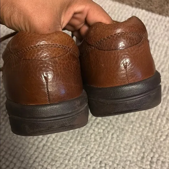Classic Brown Leather Oxford Derbys