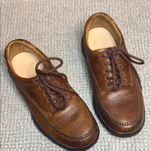 Classic Brown Leather Oxford Derbys