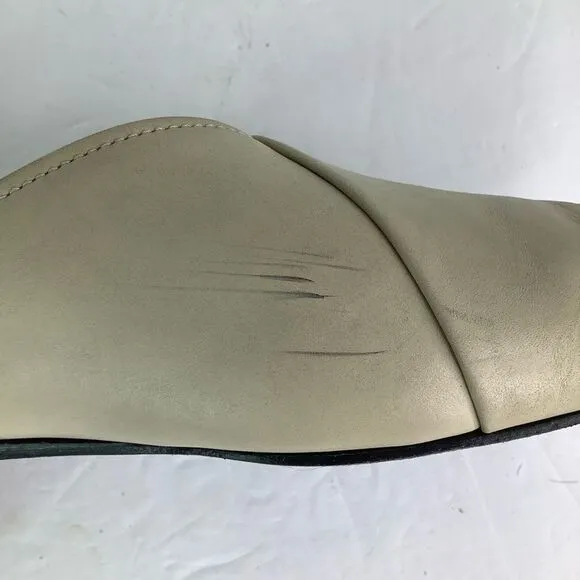 Closed Leather Off White Leather Flat Heel Women’s Mules Shoes Sz 39/8.5