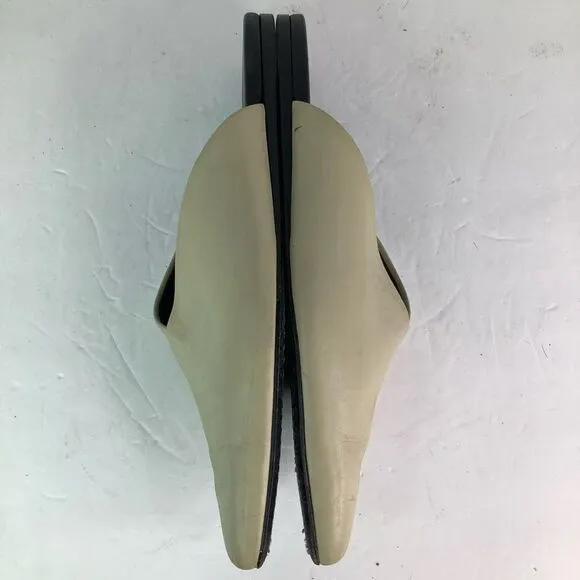 Closed Leather Off White Leather Flat Heel Women’s Mules Shoes Sz 39/8.5