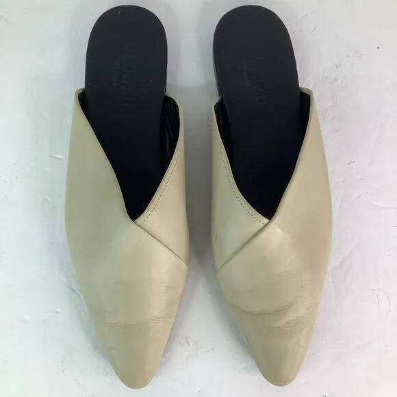 Closed Leather Off White Leather Flat Heel Women’s Mules Shoes Sz 39/8.5