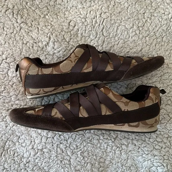 Coach Women's Size 9 Harmonie Monogram Logo Sneakers Brown Tan Gold Retro Y2K