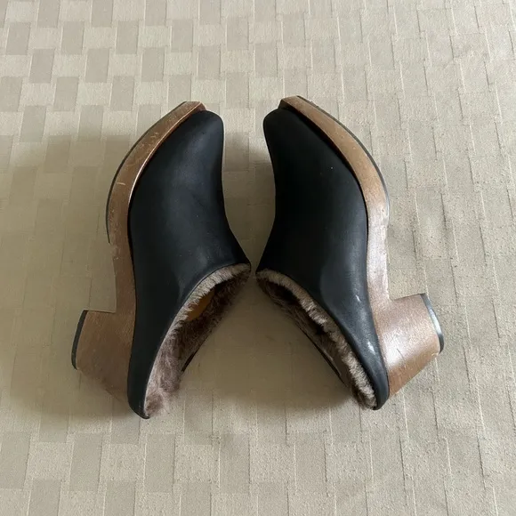 Coclico Keratin Shearling Leather Clogs