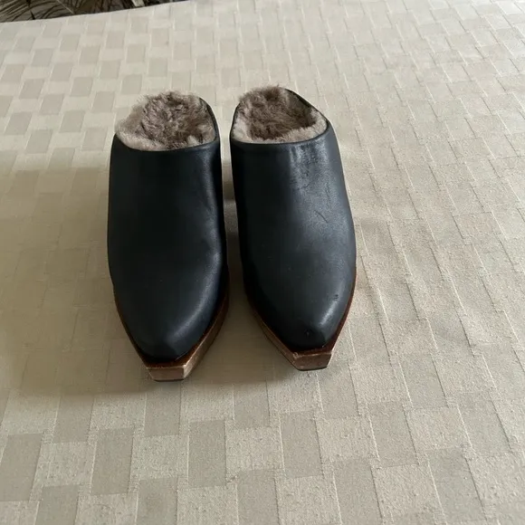 Coclico Keratin Shearling Leather Clogs