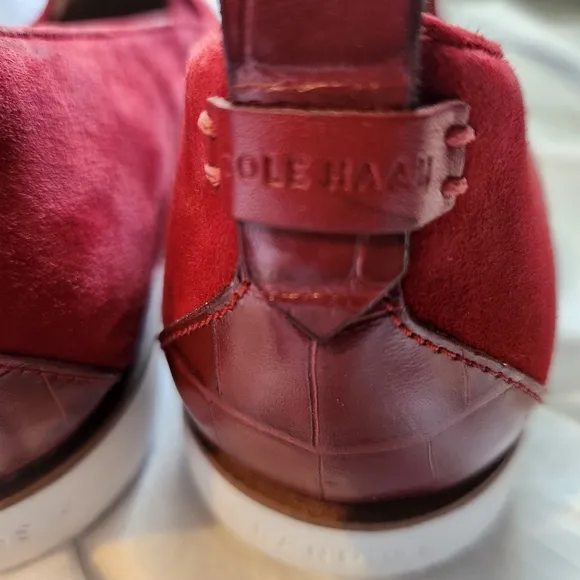 Cole Haan Grand Ambition Slip-on Sneaker Red Dahlia Print Suede Size 11B EUC