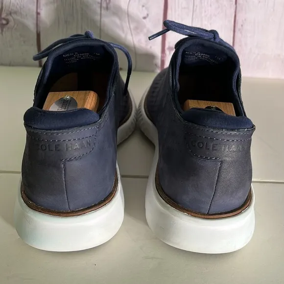 COLE HAAN Men's 2.ZERØGRAND Laser Wingtip Navy Blue Oxfords. Sz: 7