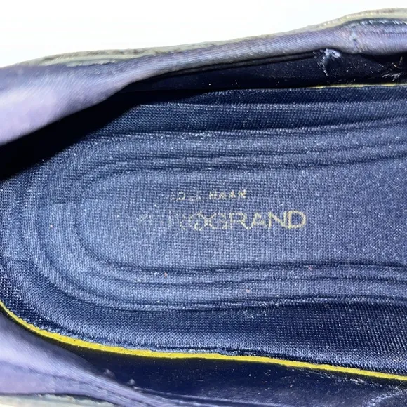 COLE HAAN Men's 2.ZERØGRAND Laser Wingtip Navy Blue Oxfords. Sz: 7