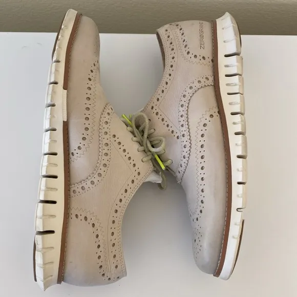 Cole Haan Men's Size 7 Cream Zerogrand Wingtip Oxfords