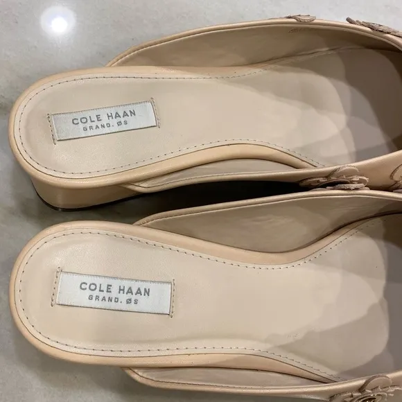 Cole Haan Mules Size 9 Beige Floral Embellished Mules