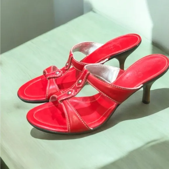 Cole Haan Red Leather Double T Strap Open Toe Kitten Heels Size 11. NWOT
