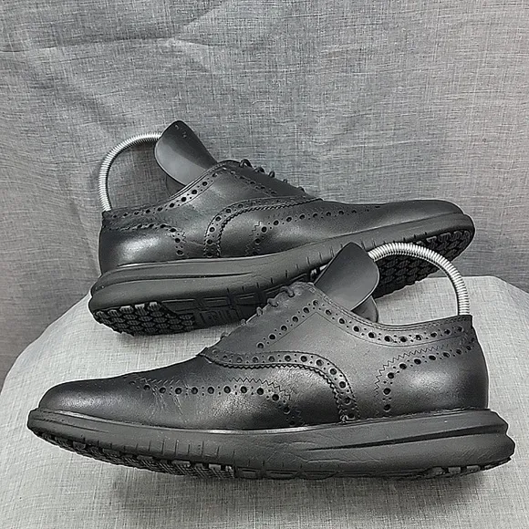 Cole Haan Shoes for Crews Black wingtip oxfords C34021 men's SZ 10.5