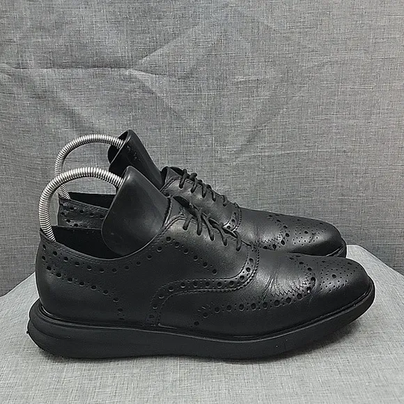 Cole Haan Shoes for Crews Black wingtip oxfords C34021 men's SZ 10.5