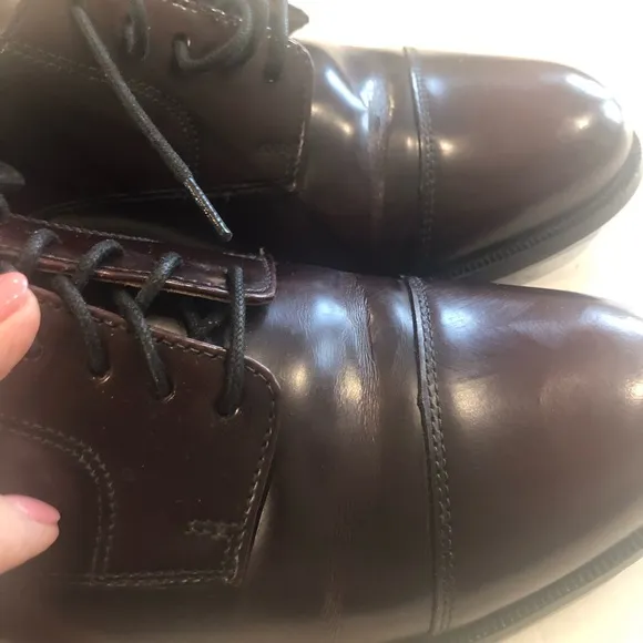 Cole Haan Size 9.5 oxblood lace up oxfords. Classic career leather closet staple