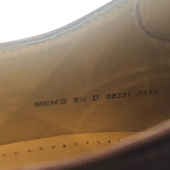 Cole Haan Size 9.5 oxblood lace up oxfords. Classic career leather closet staple