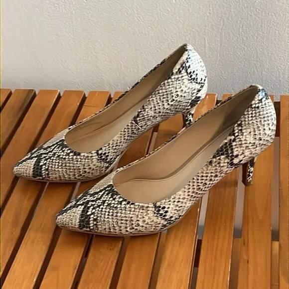 Cole Haan snakeskin kitten heels size 6.5