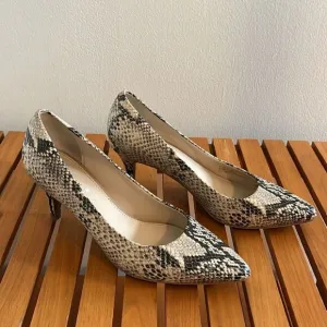 Cole Haan snakeskin kitten heels size 6.5