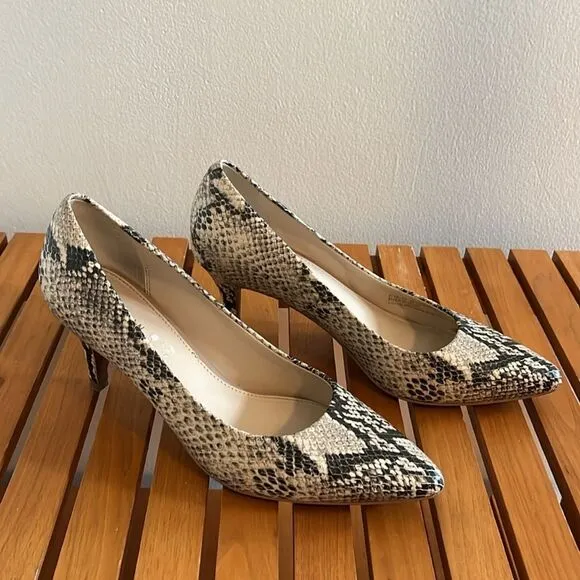 Cole Haan snakeskin kitten heels size 6.5