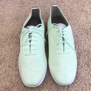 ColeHaan 2 Zerogrand wingtip knit Jersey oxfords in pale green. Womens 10B.