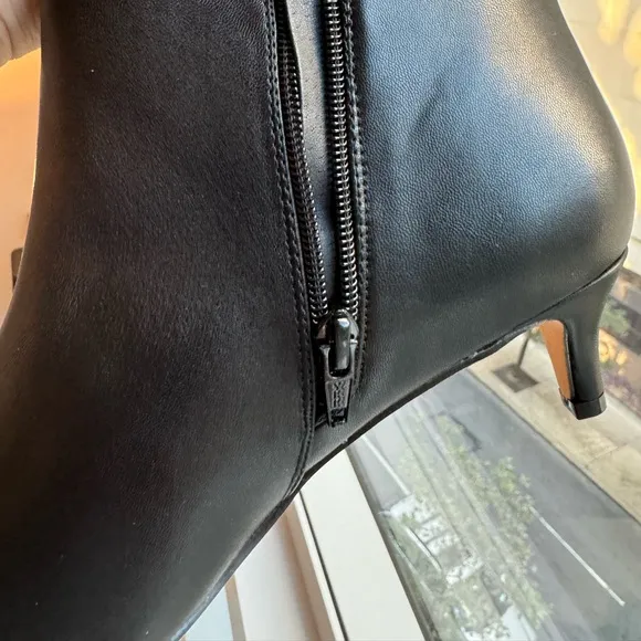 Comfortview Poloma Extra Wide Calf Knee-High Boot Black Kitten Heel (9WW)