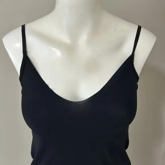 Commando Shapewear Women's Tailored Slip Black Adjustable Scoop Neck Sz S/M