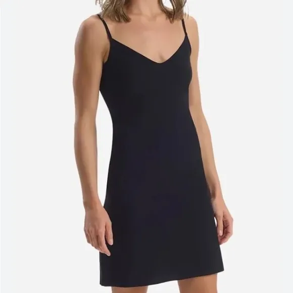 Commando Shapewear Women's Tailored Slip Black Adjustable Scoop Neck Sz S/M