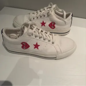 Converse x Comme des Gar ons PLAY One Star/Heart Size Ladies  7 Men’s 5.5