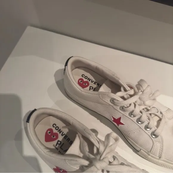 Converse x Comme des Gar ons PLAY One Star/Heart Size Ladies  7 Men’s 5.5