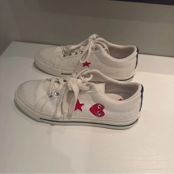 Converse x Comme des Gar ons PLAY One Star/Heart Size Ladies  7 Men’s 5.5