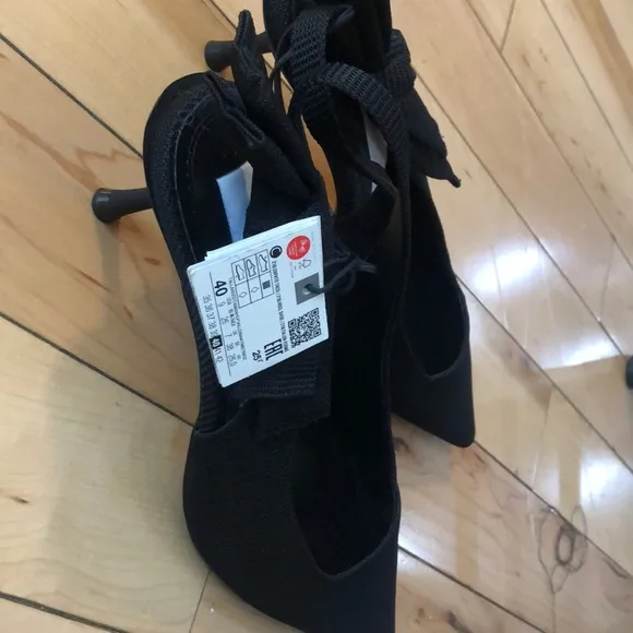 COPY - COPY - NWT Zara black Slingback heels