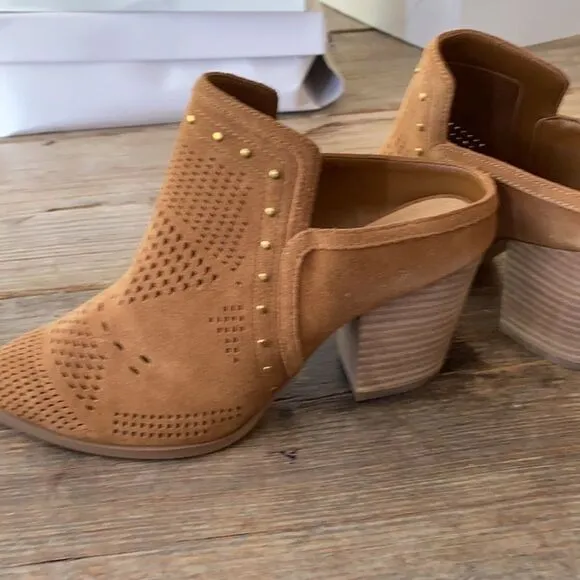 COPY - Gibson Latimer Nora Mules