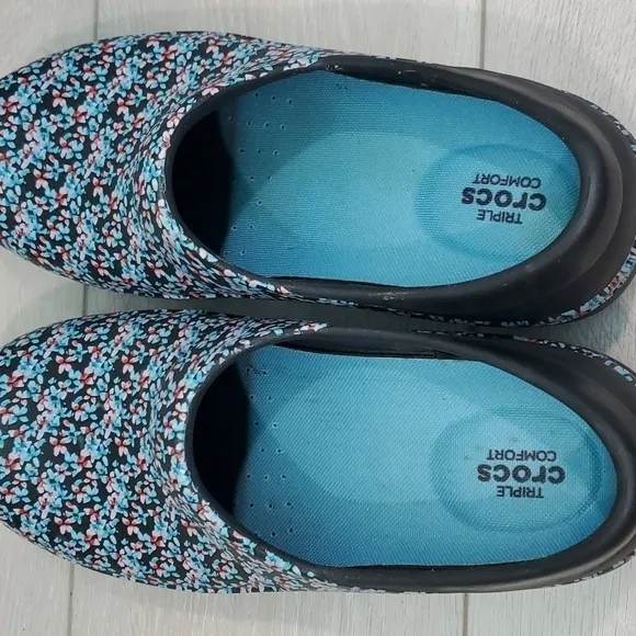 Croc Womens Neria Pro Triple Comfort Floral Rubber Clogs shoes sz 11