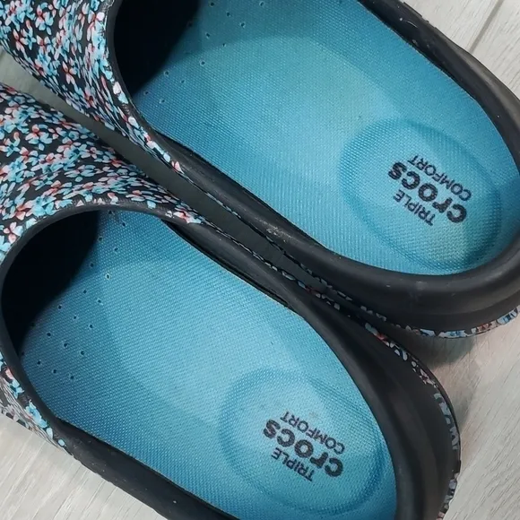 Croc Womens Neria Pro Triple Comfort Floral Rubber Clogs shoes sz 11