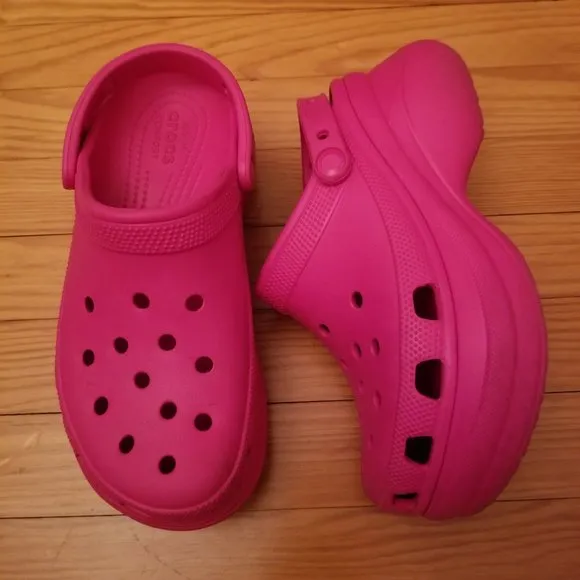 Crocs 8 Hot Pink Platform Iconic Comfort Clogs Sandals Slip On Shoes Barbiecore