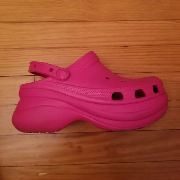 Crocs 8 Hot Pink Platform Iconic Comfort Clogs Sandals Slip On Shoes Barbiecore