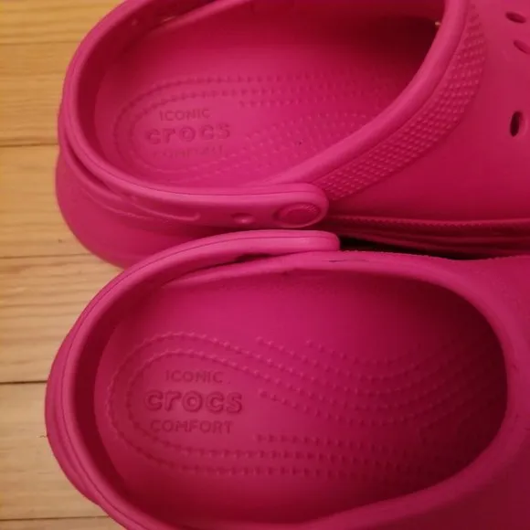 Crocs 8 Hot Pink Platform Iconic Comfort Clogs Sandals Slip On Shoes Barbiecore