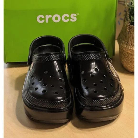 CROCS Black Stomp High Shine Clogs with Pivotable Backstrap Women's Size 9 NIB