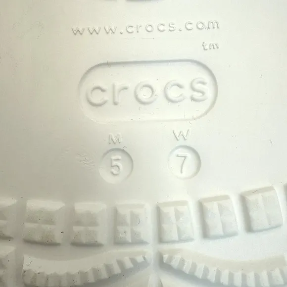 Crocs/ Care Bears Collaboration Crush Clog 'Light On' Women's Sz 7 Men's Sz 5
