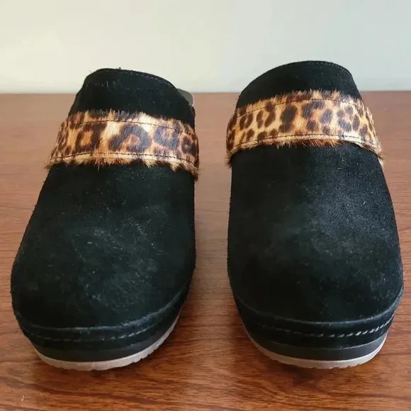 Crocs Chunky Triple Comfort Sarah Leopard Animal Print Suede Mule/Clogs (7)