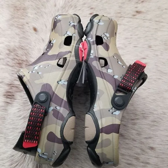 CROCS Classic All Terrain Desert Camo Clogs Unisex Size Men 8/Women 10 NEW