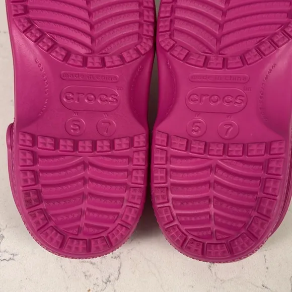 Crocs Classic Clog Purple Fuchsia Fun Rubber Shoes Unisex Adult M5 / W7