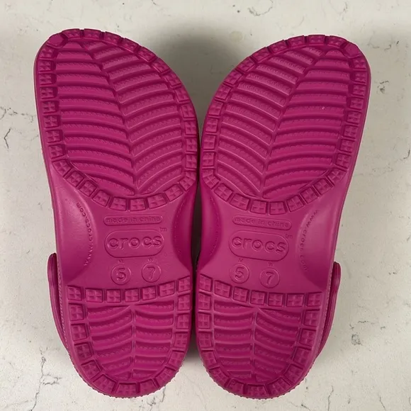 Crocs Classic Clog Purple Fuchsia Fun Rubber Shoes Unisex Adult M5 / W7