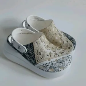 Crocs Classic Crush Bandana Platform Clog Womens size 4