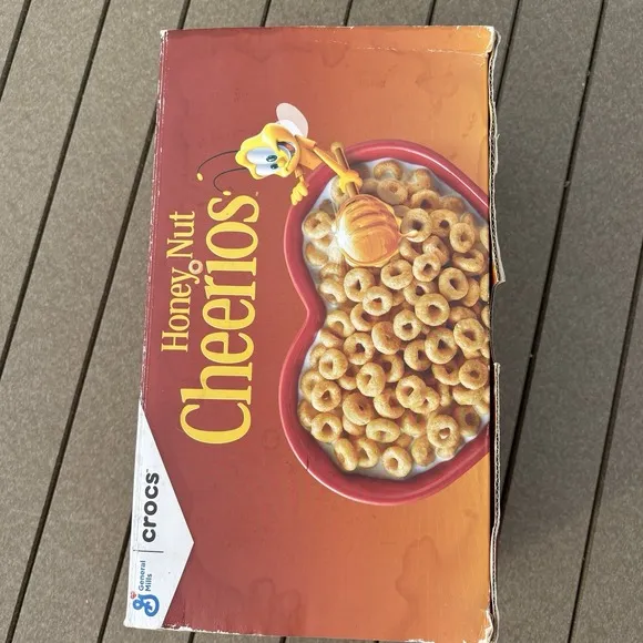 CROCS Classic Honey Nut Cheerios Juniors / Kids NIB